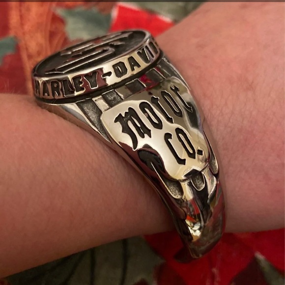 - Limited! HD Women’s Bracelets - Picture 2 of 5